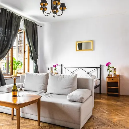 Main Square 18 View 1 Appartamento