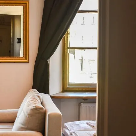 Main Square 18 View 1 Appartamento Cracovia