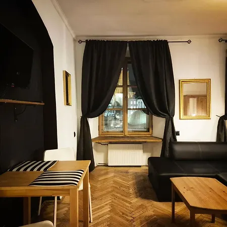 Apartment Main Square 18 View 1 *