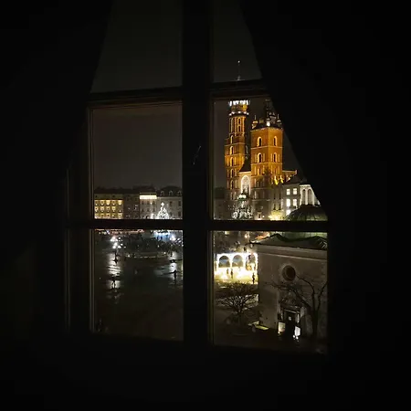 Main Square 18 View 1 * Cracovia