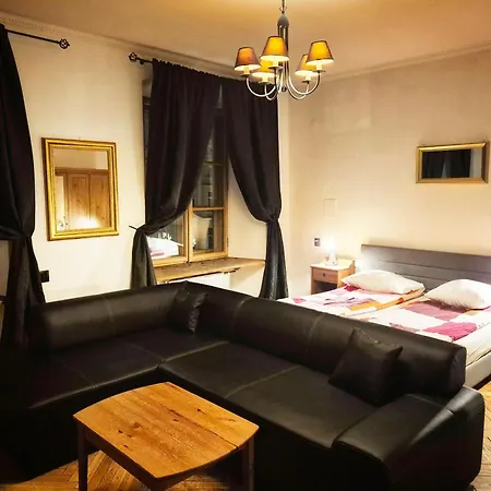 Main Square 18 View 1 * 克拉科夫